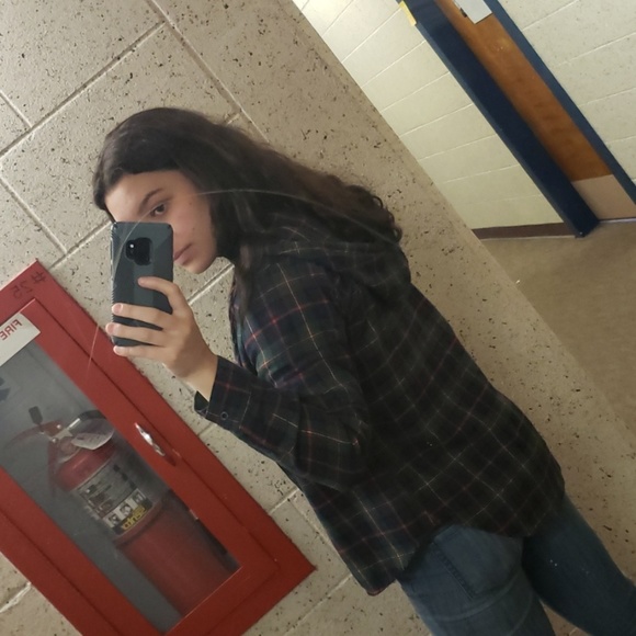 Hooded flannel - Picture 4 of 6